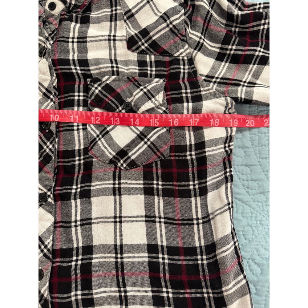 Rails Black and Red Plaid Size M - Picture 12 of 12